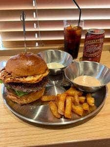 BLACK ROCKS BURGER SHIBUYA