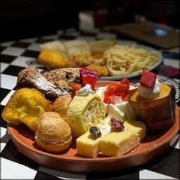 アンド スウィーツ! スウィーツ! ビュッフェ! アリス 札幌ル・トロワ店