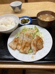まるい食堂