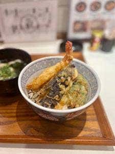 大衆酒場だれやめ