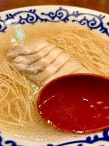 豚そば月や ラーメン滑走路店