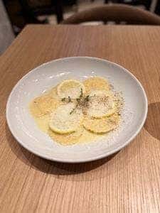 DEAN & DELUCA 大阪