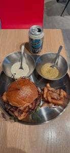 BLACK ROCKS BURGER SHIBUYA