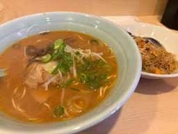ラーメン しろ屋