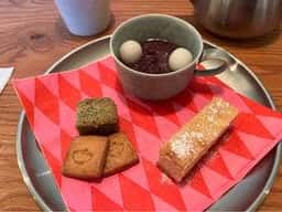 お茶とお菓子 横尾 と chloro