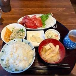 やさか食堂