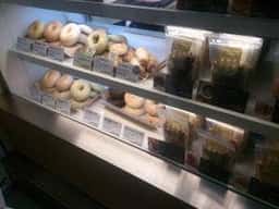 ジュノエスクベーグル 自由が丘店