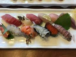 すし処利味