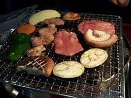塩ホルモン 栗の木 本店