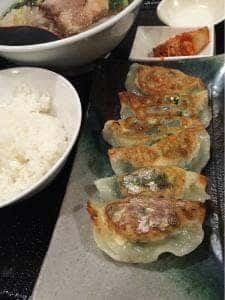 鉄人 餃子坊