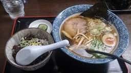 滝村や