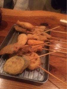 串まる