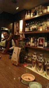 BAR TENDER