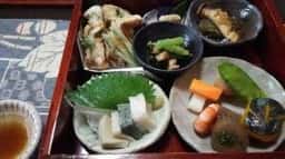 麩茶房 蕨屋