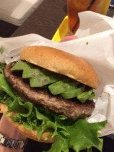 フレッシュネスバーガー 青葉台店