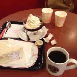 カフェ・ベローチェ 関内みなと大通店