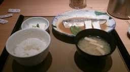 やよい軒 稲荷町店