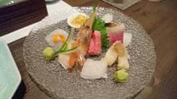 和流 食仁
