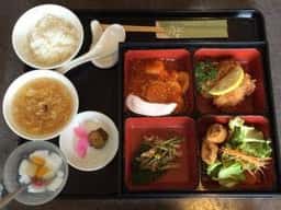 彩華中国菜館