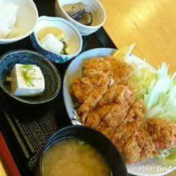 お食事処 笑楽