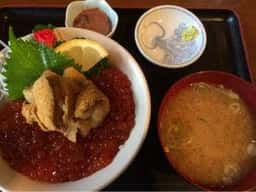 魚屋直営食堂 うろこ亭