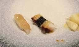 すし処 静