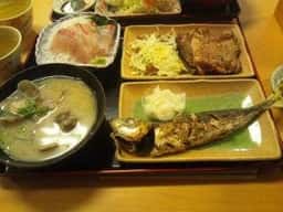 魚ばぁさんの食堂 おくどさん 屋島店