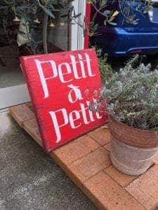 Petit a Petit