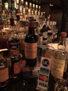 Bar FOUR SEASONS