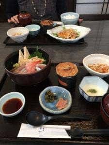 湊や