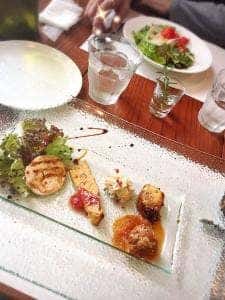 オステリア伊和