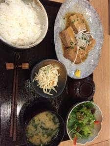 にしまる