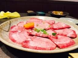 炭火焼肉 馳走