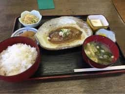 亀や