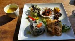Cafe & Bar 麻心