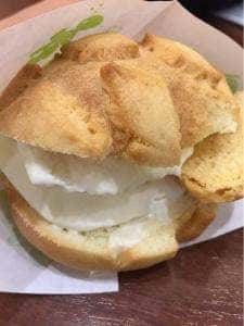 世界で2番目に美味しい焼きたてメロンパンアイス ピエリ守山店