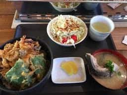 細島牡蠣小屋 かき寧