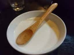 くろや