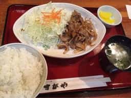 蕨東口すがや