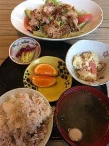 かがみの亭