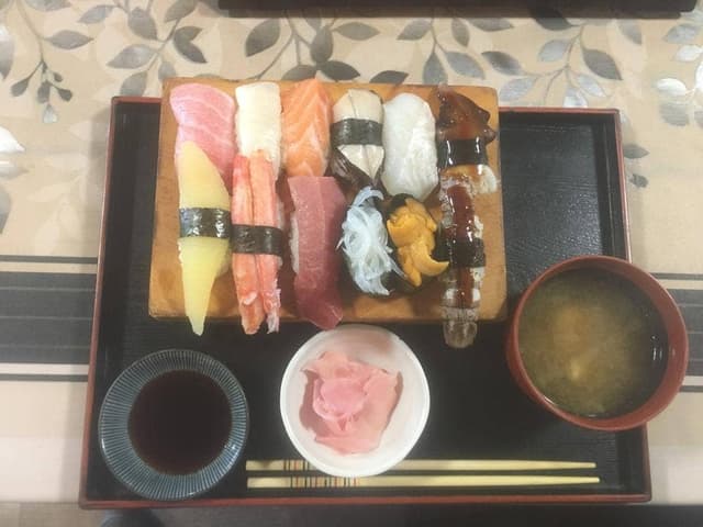 寿司食堂にしおか - サブ画像2