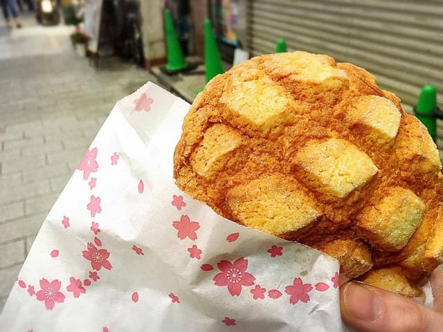 プレミアムめろんぱんと季節のパイのお店 浅草さくら - サブ画像3