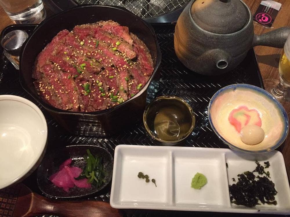 焼肉ホルモン Meat Bowl