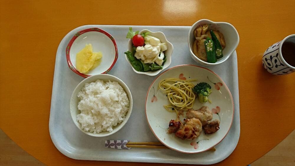 三重ハートセンター 食堂