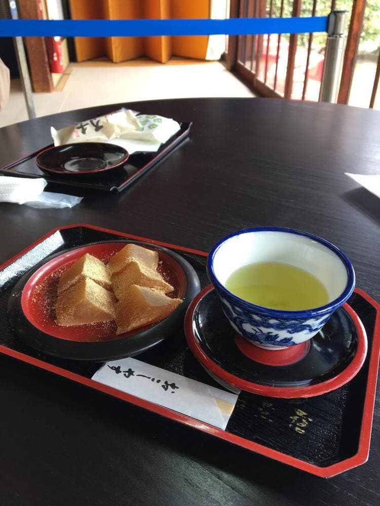 飲食コーナー 祇園甲部歌舞練場庭園 祇園・花の宴