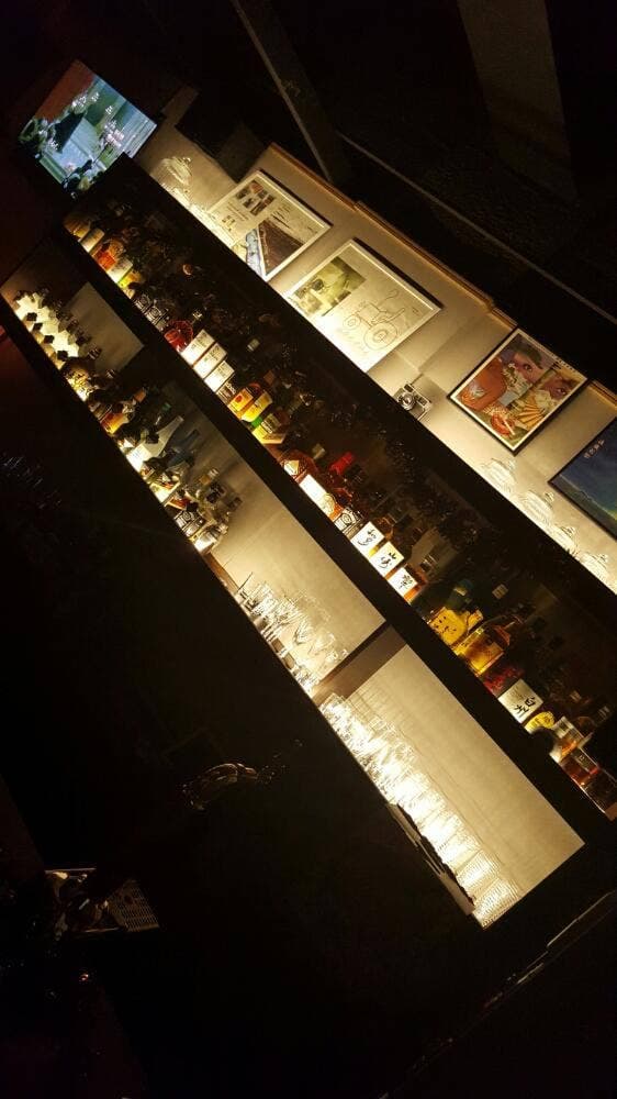 Bar 807