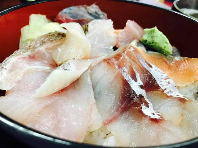 市場のすし屋 - サブ画像3