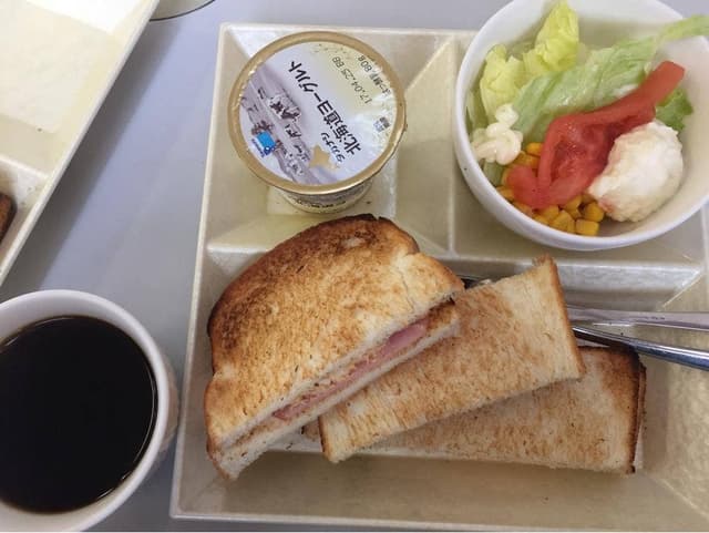 カフェ・ド・クリエ 名古屋医療センター店 - サブ画像3