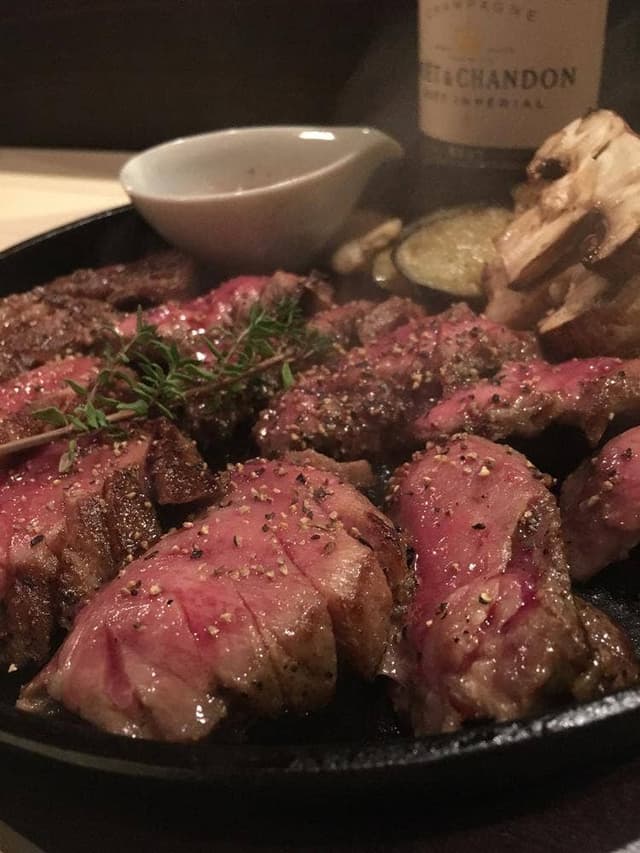 お肉とアヒージョBAR エイト - サブ画像1