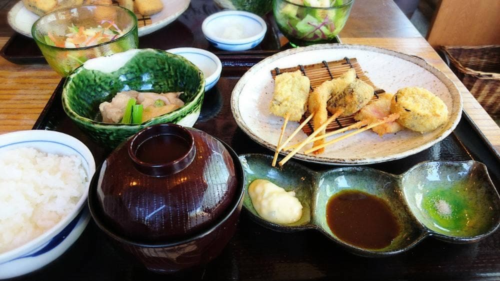 旬彩串ダイニングつづみ